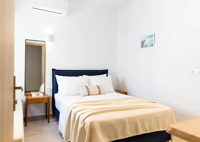 Asimina Fira (Santorini)